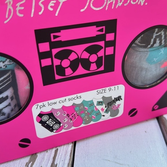 Betsey Johnson Limited Edition Sock Gift Set - Picture 2 of 6
